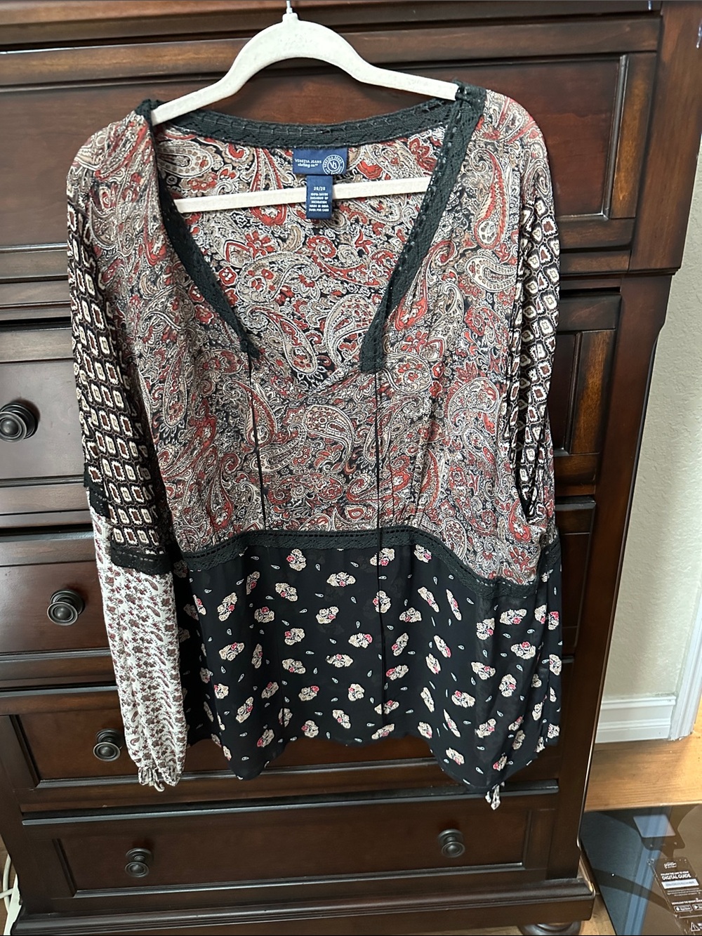Avenue Paisley & Floral Patchwork V-Neck Tunic in Black and Rust